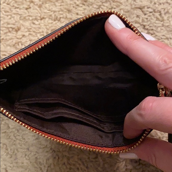 NWT (2) Brand new never used coach wristlet and a like new wristlet BOTH BAGS - Picture 4 of 8